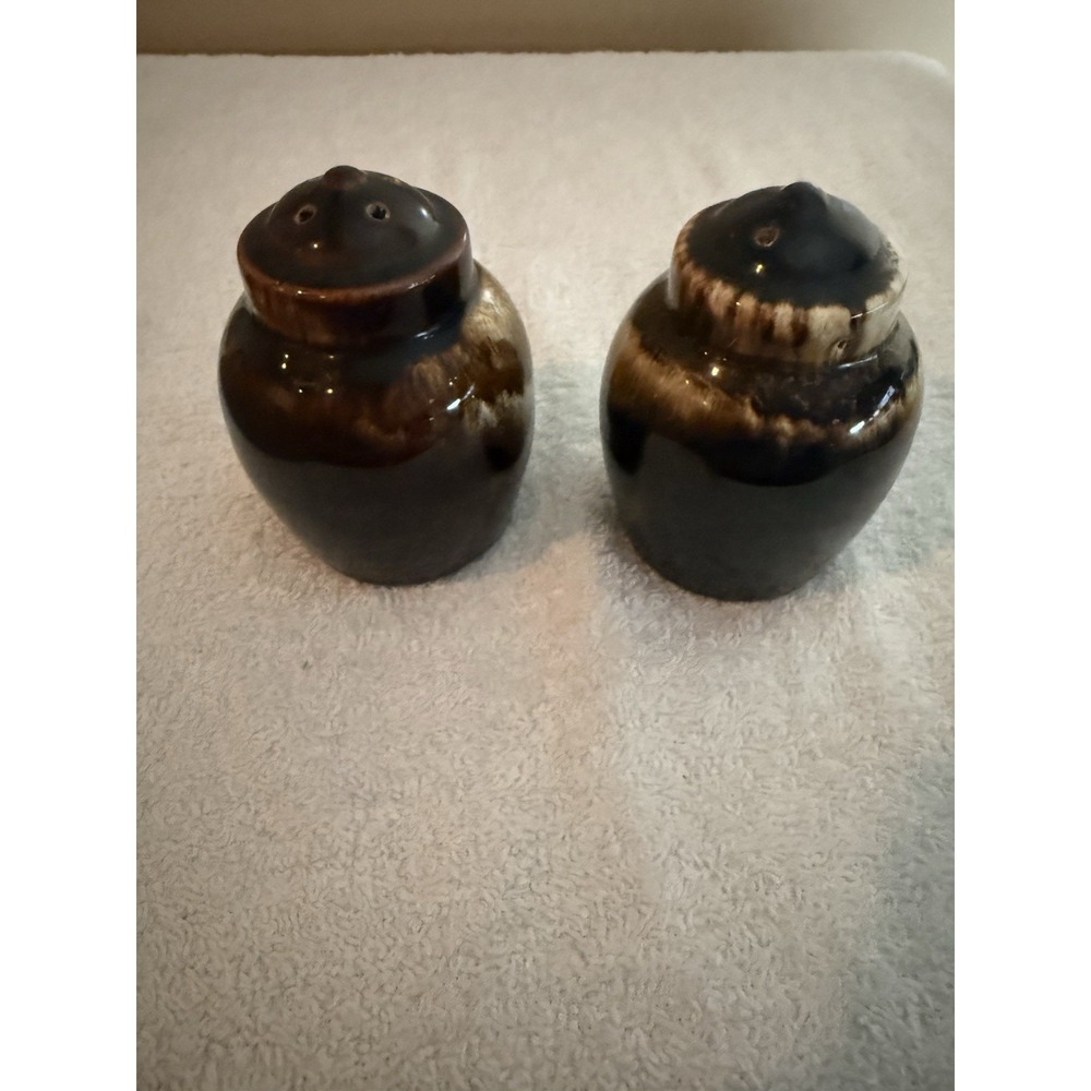 VTG Pfaltzgraff Brown Drip Pottery Glossy Round Salt & Pepper Shakers Set